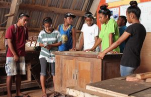 Vocational Training pictured left to right is Fredly Amlej, Idelia Stephen, Lestha Mokka, Carlos Kesai, Jerryann Harkey, Thyin Laibwij. Photo: Sueminna Bohanny